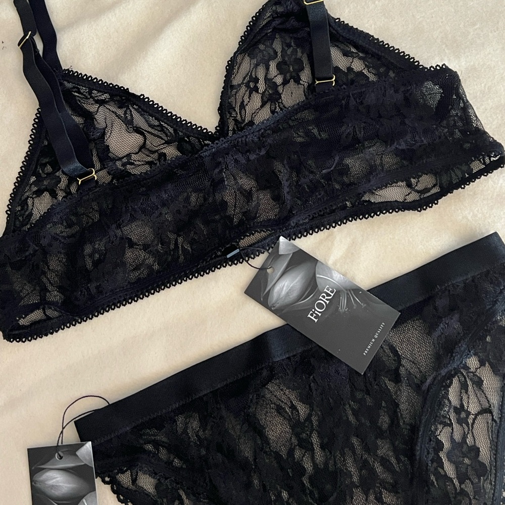 Gorgeous Brand New Fiore Lace Lingerie